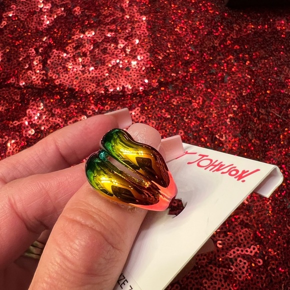 🌈Betsey Johnson Rainbow 🌈 Lips Ring-SZ 7.5-NWT - Picture 10 of 11